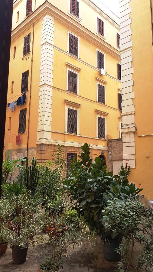Lovely Apartment In Testaccio, Rom Exterior foto